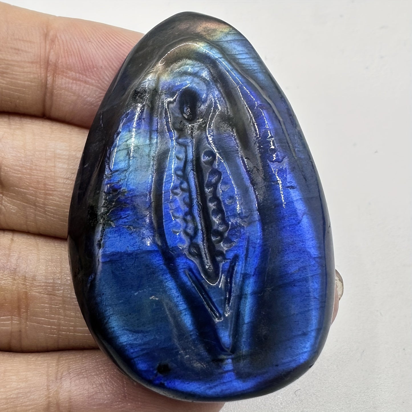 1pc Labradorite Carving