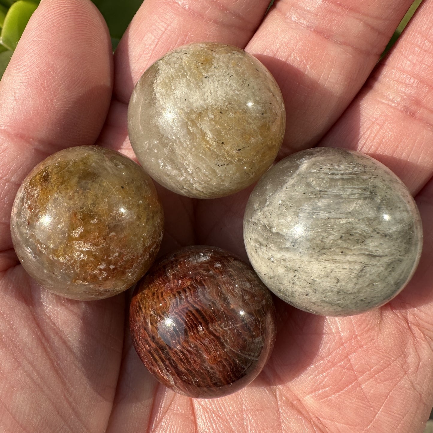 1pc Natural Garden Quartz Mini Sphere