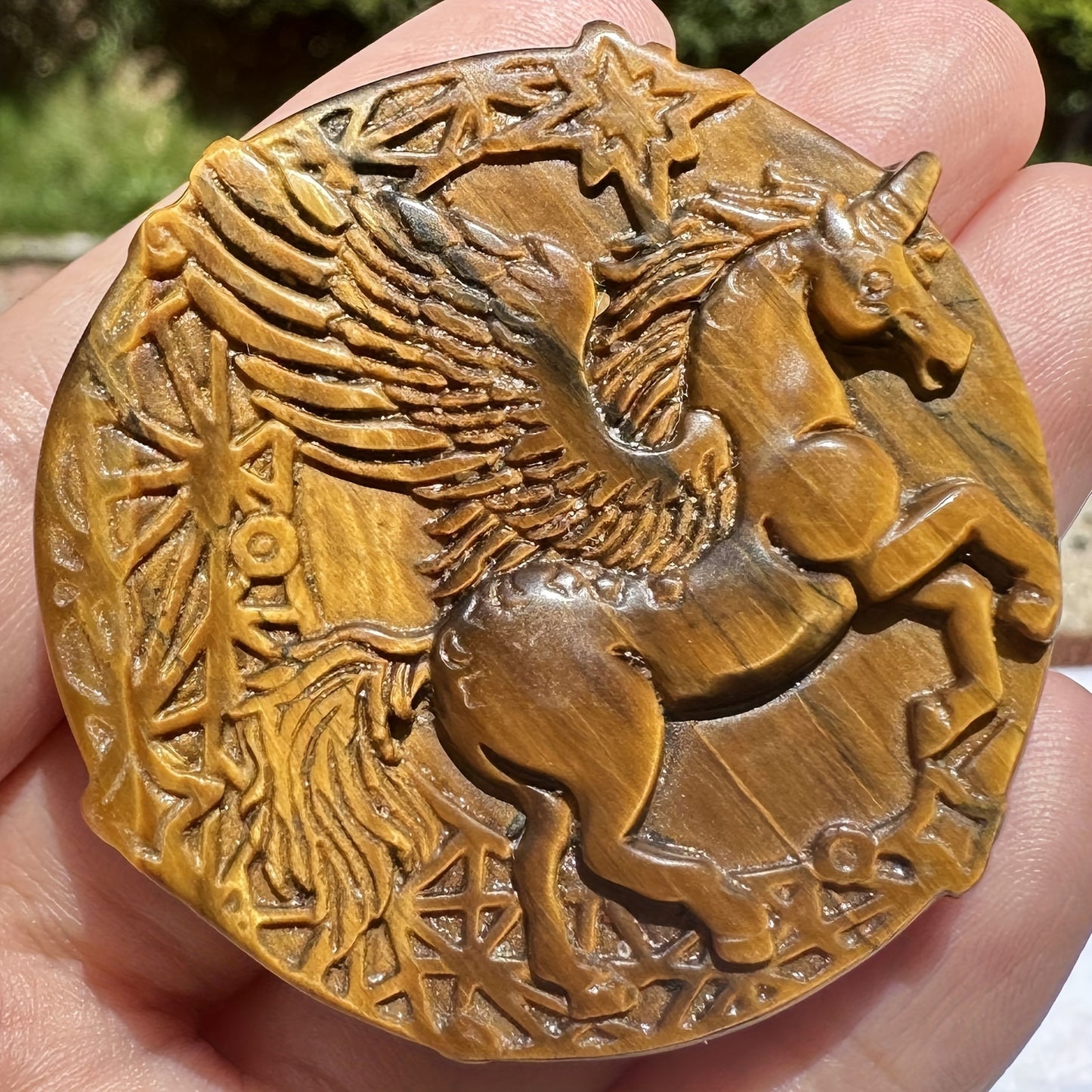 Natural Tiger Eye Crystal Carving